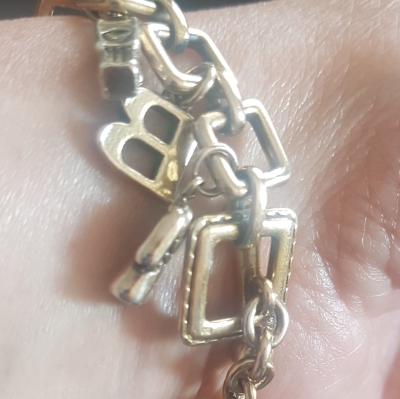 Burberry 18k gold plated charm bracelet. - Picture 9 of 12